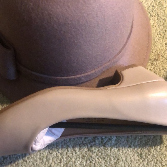 Journee Collection SAAR Grey Beige Nude Pumps SZ:5.5 - Picture 7 of 7